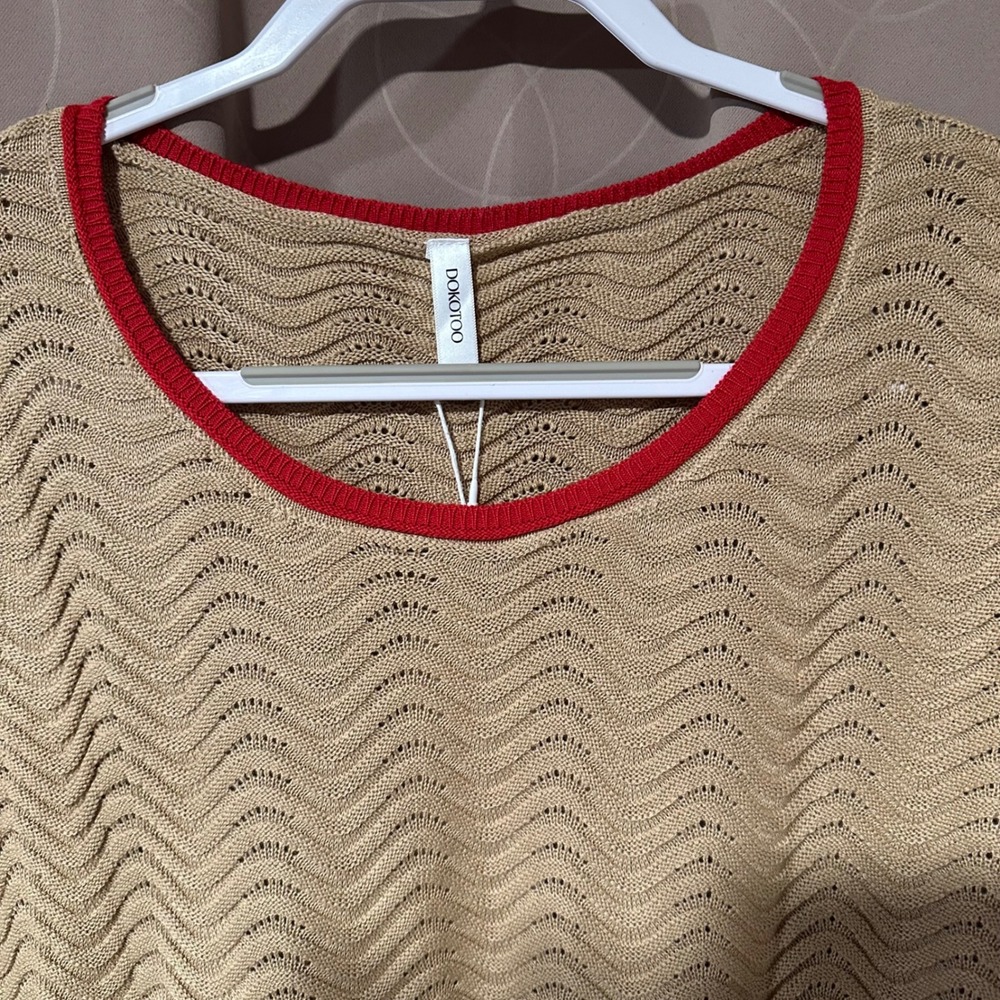 Dokotoo Women Beige Knit Chevron Short Sleeve Top Red Trim Size 2XL - Picture 2 of 5